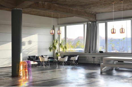 Светильник подвесной Maytoni Modern MOD001PL-01BS
