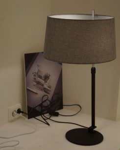 Светильник настольный Maytoni Modern MOD613TL-01B