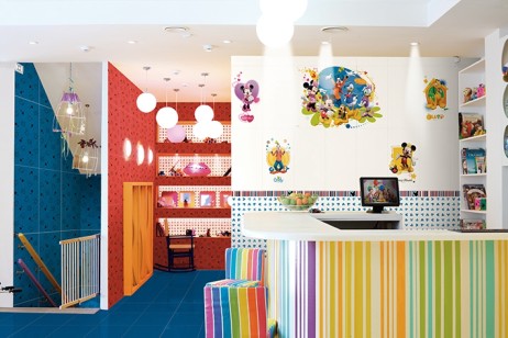 Плитка Azteca Disney Hands Friends Red 30x60 0R07