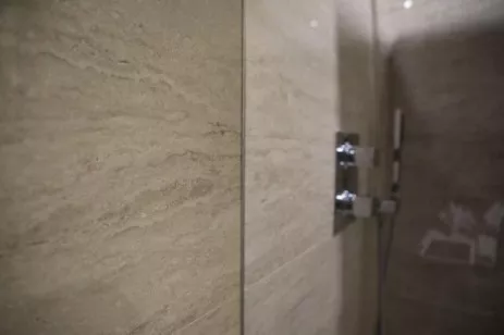 Керамогранит настенный Porcelanosa Travertino Medici 45x120 P3580016