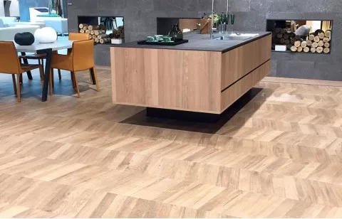 Керамогранит напольный Porcelanosa Viena Fresno 60.2x60.2 P1857042